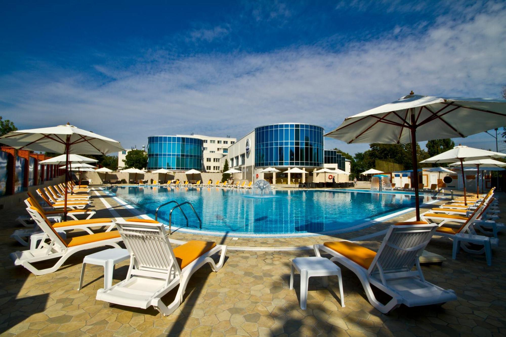 Grand-Marine Hotel & Spa Burlach'ya Balka Bagian luar foto